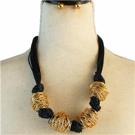 Fashion Necklace Set