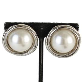 Metal Pearl Round Clip-On Earring