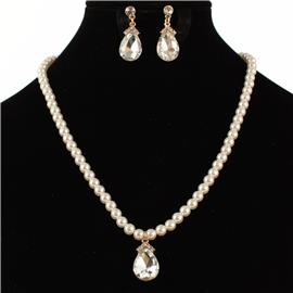 Pearl Necklace Set