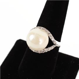 Rhinestone Pearl Ring