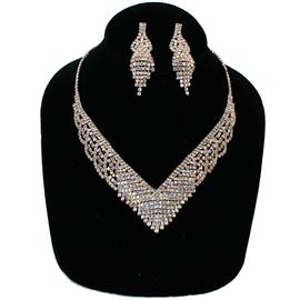 Rhinestones V Shaped Necklace Set