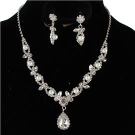 Rhinestones Pearls Necklace Set