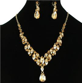 Crystal Leaves Tear Necklace Set