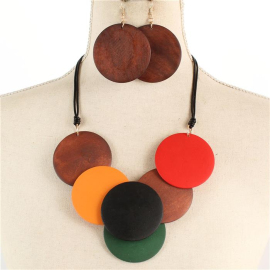 Fashion Wooden Necklace Set