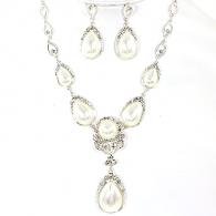 Pearl Necklace Set