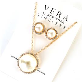 Pendant Pearl Necklace Set