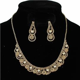 Rhinestones With Pearl Necklace Set