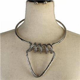 Metal Wire Fashion Triangle Necklace Set