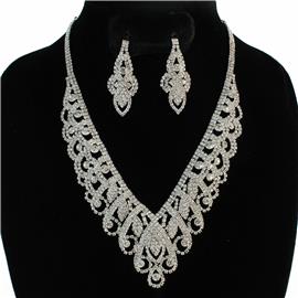 Rhinestone Swirl Necklace Set