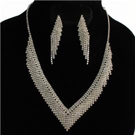 Rhinestone V Shaped Necklace Set