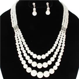 Pearl Layered Necklace Set