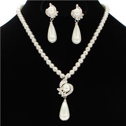 Pearl Necklace Set