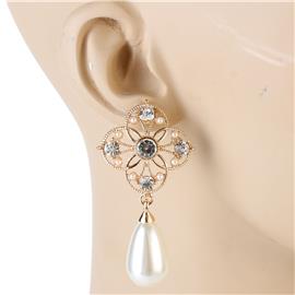 Pearl Clover Dangling Earring