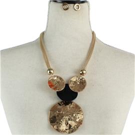 Fashion Metal Necklace Set