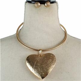 Metal Heart Choker Necklace Set