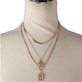 Metal Three Layereds Necklace Set