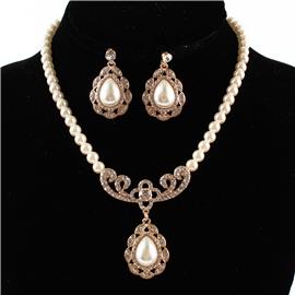 Pearl Necklace Set