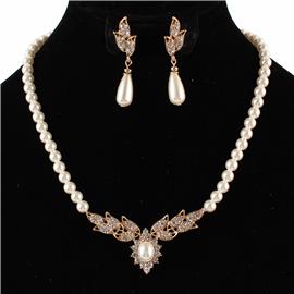 Pearl Necklace Set