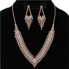 "Rhinestones "V" Necklace Set "