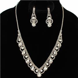 Pearls Tear Necklace Set