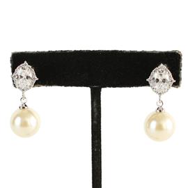 Cubic Zirconia Pearl Earring