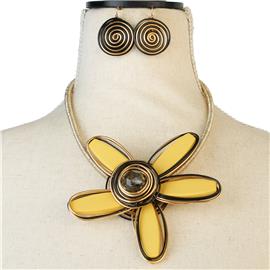 Fashion Wire Flower Necklace Set