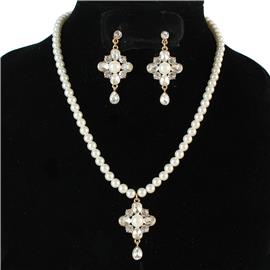 Pearl Crystal Flower Necklace Set