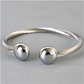 Cable Round Bangle