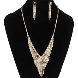 Rhinestone V Neck Necklace Set