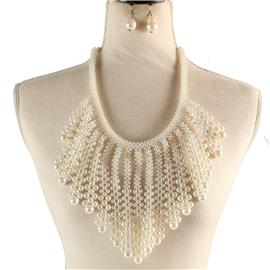 Pearls Fringeds Necklace Set