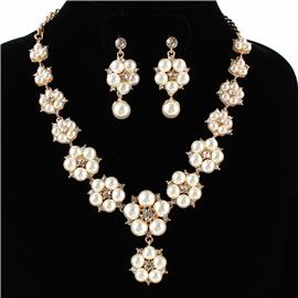 Pearl Necklace Set