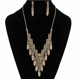 Rhinestone Arrowed Necklace Set