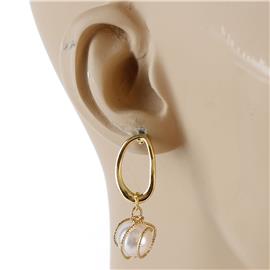 Pearl Dangling Earring