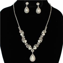 Pearl Rhinestones Tear Necklace Set