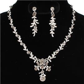 Rhinestone Leaf Necklace Set