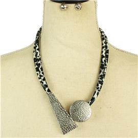 Fashion Necklace Set