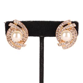 Pearl Clip On Earring