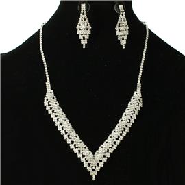 "Rhinestones "V" Shape Necklace Set "