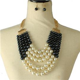 Five Layereds Pearls Necklace Set