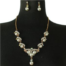 Pearl Crystal Necklace Set