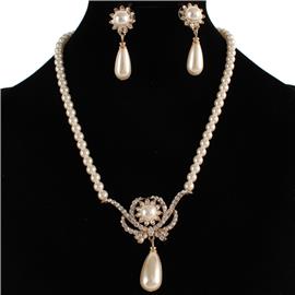 Pearl Necklace Set