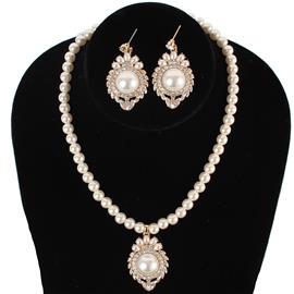 Pearl Necklace Set