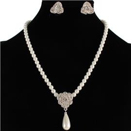 Pearl Necklace Set