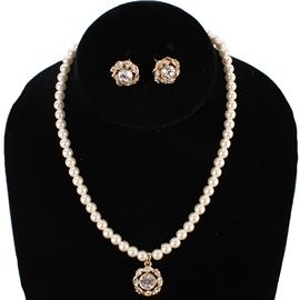 Pearl Necklace Set