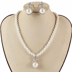 Pearl Necklace Set