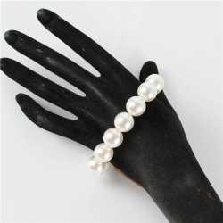 Peral Stretch Bracelet