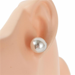 Pearl Stud Earring