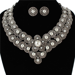 Pearl Necklace Set