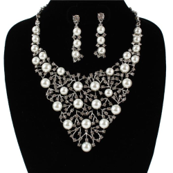 Pearl Necklace Set