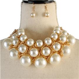 Fashion Pearl Necklace Set